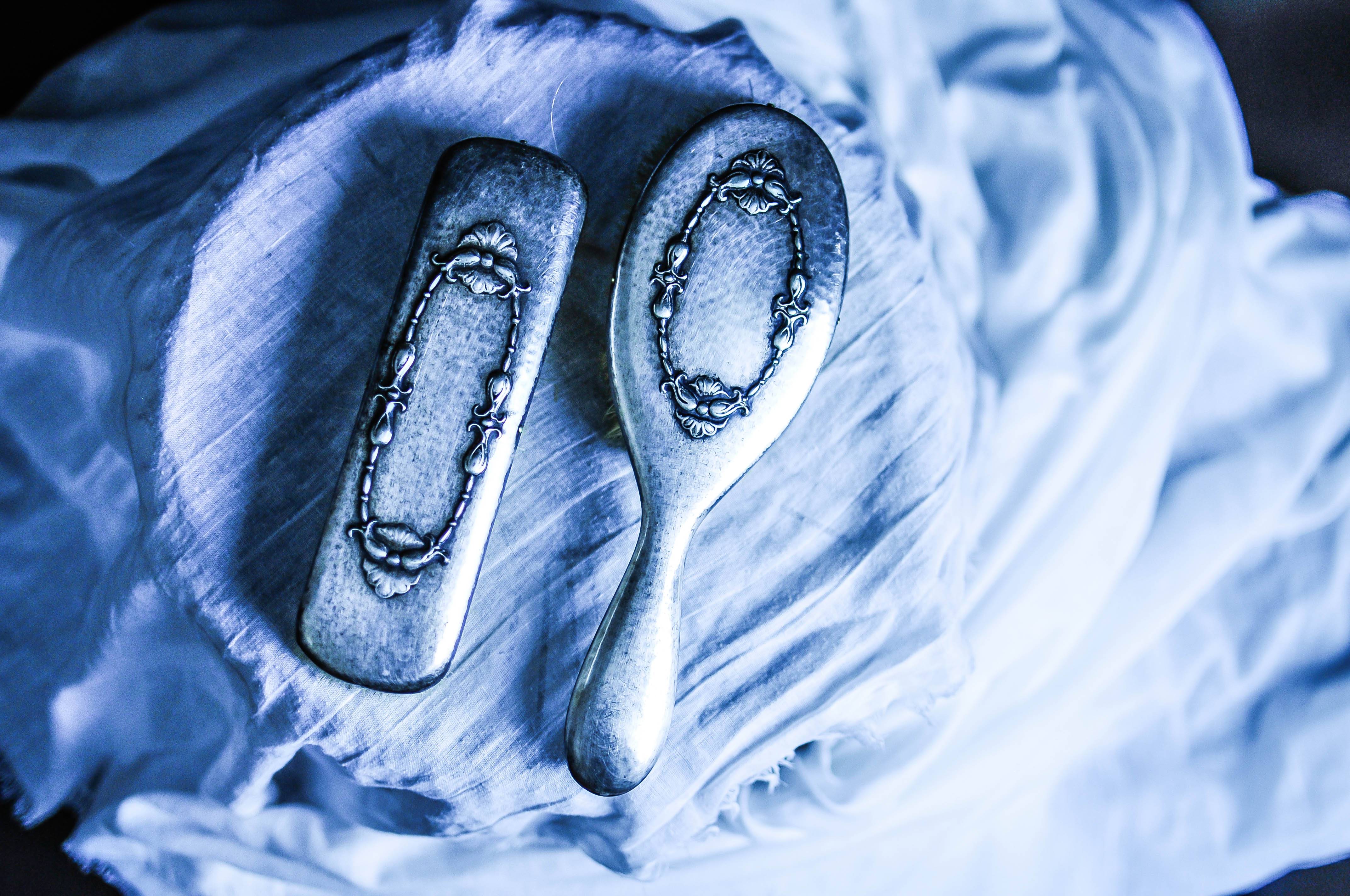 srebrne szczotki do włosów